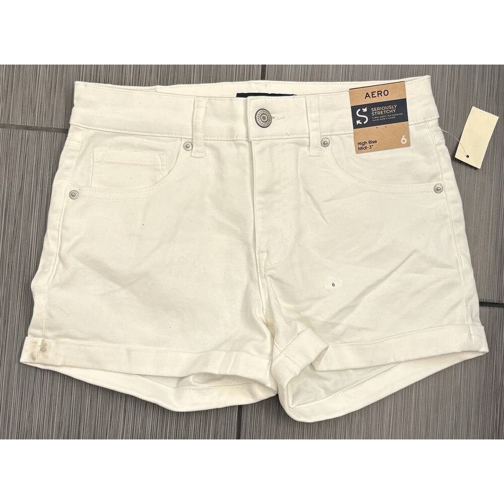 Aero Seriously Stretchy High Rise Midi White Shorts Size 6 Cuffed